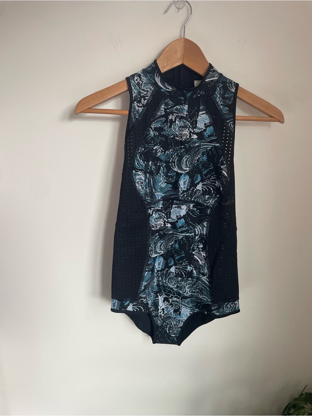 lululemon athletica Black & Teal High-Neck Sleeveless Bodysuit